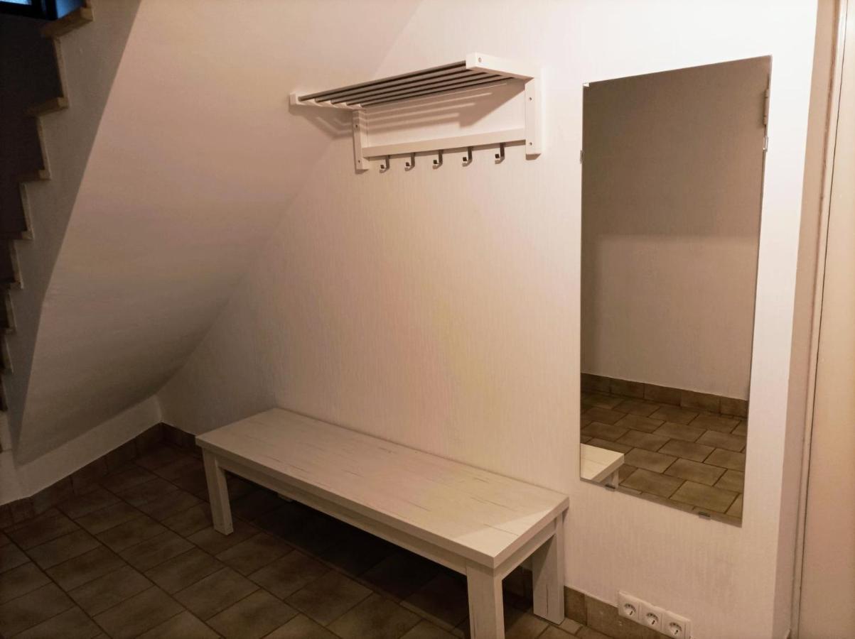 Kleine Ferienwohnung Mit Terrasse Am Waldrand 쇠나우 외부 사진